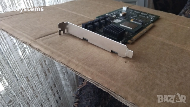 Adaptec AAR-2810SA 8-Port Serial ATA PCI-X RAID Controller Card With 64MB Cache, снимка 3 - Други - 54260192