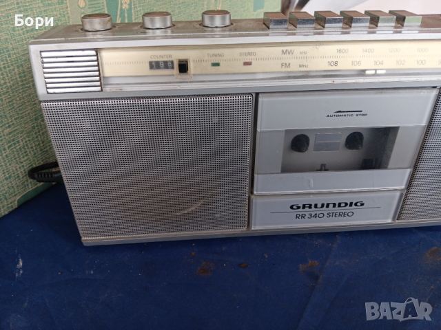 GRUNDIG RR 340 Радиокасетофон, снимка 2 - Радиокасетофони, транзистори - 44589934