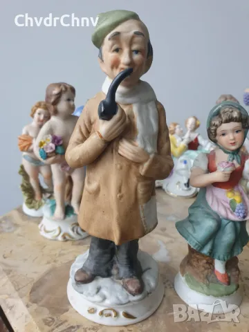 8бр малки порцеланови фигури/деца-влюбени-дядо/Каподимонте статуетки 11-18см, снимка 2 - Статуетки - 50289489