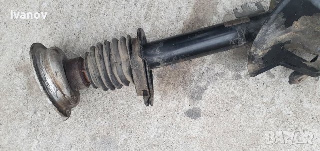 Предна дясна главина шенкел с амортисьор за бмв е46, снимка 6 - Части - 38634388