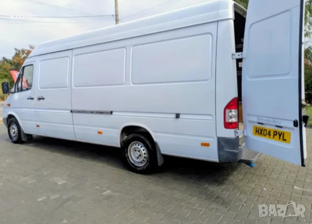 Продавам товарен бус Mercedes-Benz Sprinter 313 CDI двигател OM 611 (2.2 CDI) 2004 г. като НОВ!!!