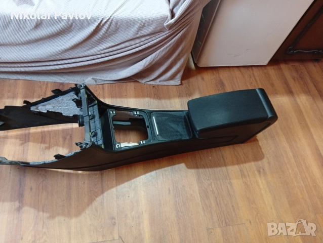  Подлакътник за Фолксваген Пасат 6 , снимка 14 - Части - 52969096