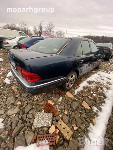 Лек автомобил Mercedes-Benz E 250 TD (Без прехвърляне), снимка 6 - Автомобили и джипове - 49334946