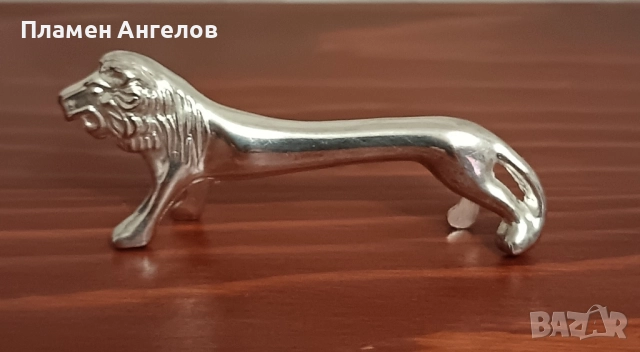 Винтидж поставка за ножове"Лъв" 