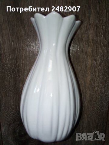 Стара порцеланова ваза, снимка 1 - Антикварни и старинни предмети - 39970557