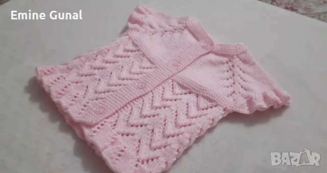 Плетени бебешки дрехи , снимка 7 - Жилетки и елечета за бебе - 54302548