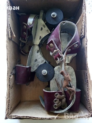 Ролкови кънки от социалистическо време ,чисто нови в кутия, снимка 2 - Други ценни предмети - 42570508