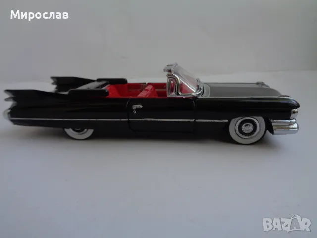 1:43 DINKY MATCHBOX CADILLAC COUPE DE VILLE КОЛИЧКА МОДЕЛ, снимка 3 - Колекции - 47288394