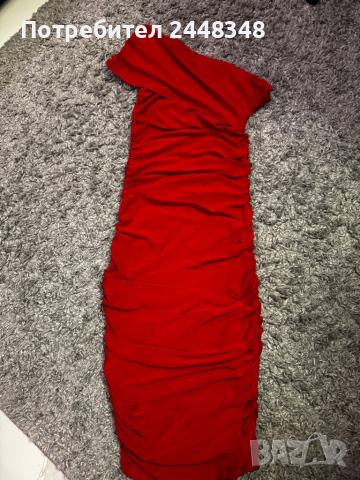 Червена рокля, снимка 1