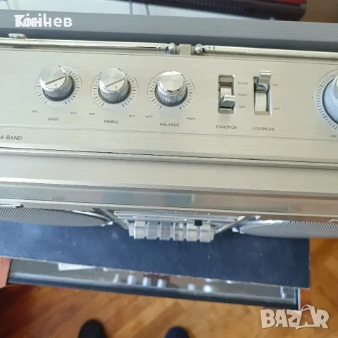 Радиокасетофон Crown CSC-950L, снимка 15 - Радиокасетофони, транзистори - 55769564