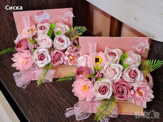 Разнооблазие на кутия книга" със сапунени цветя подходящ подарък за всеки повод, снимка 13 - Подаръци за жени - 40950959