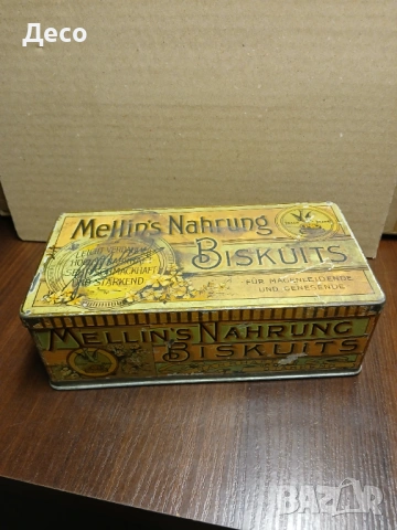 Стара тенекиена кутия от бисквити.
