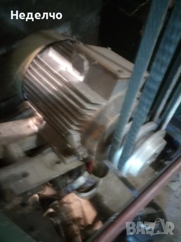 Циркуляр- трифазен, снимка 5 - Други машини и части - 50972501