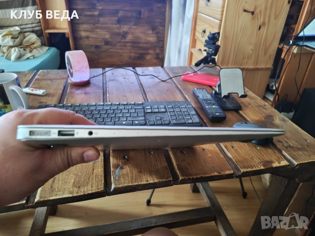 MacBook Air , снимка 4 - Лаптопи за дома - 53019920