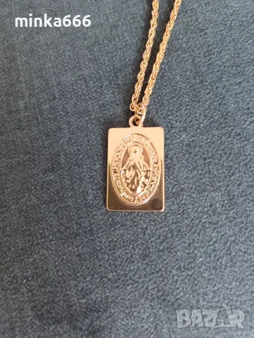 Позлатен медальон с Богородица, снимка 1