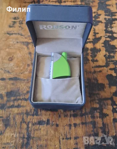запалка Ронсън Ronson зелена вятъроустойчива в подаръчна кутия, снимка 2 - Запалки - 56245152