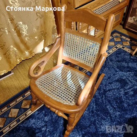 Детски масивен люлеещ се стол с ратан