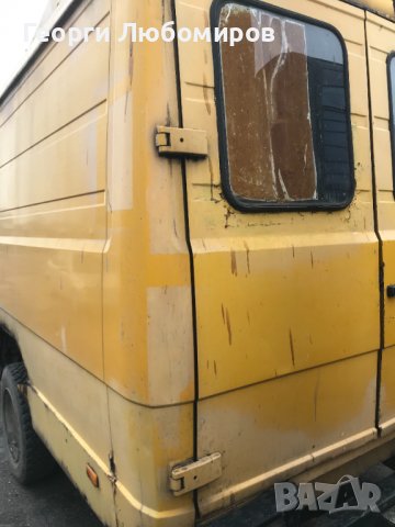 Мерцедес модел 811, снимка 3 - Бусове и автобуси - 38195833