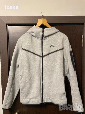 Nike tech fleece 