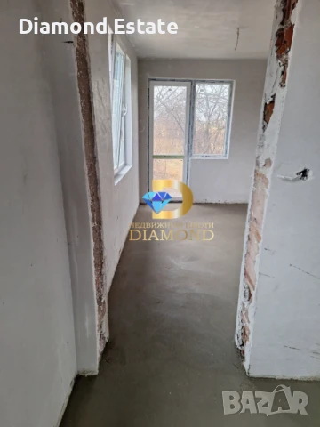 Триетажна къща в село Татарево общ. Първомай, снимка 12 - Къщи - 50779252