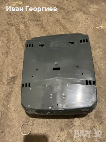 Дозатор за хартиени кърпи за ръце Hagleitner , снимка 5 - Други стоки за дома - 49237651