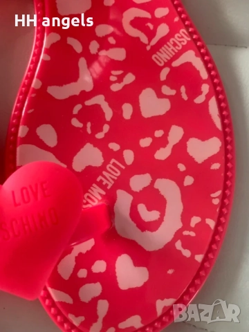 Love Moschino чисто нови цикламени летни чехли, снимка 5 - Чехли - 52773538