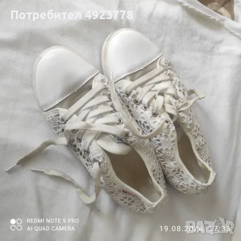 Дамски бели обувки, снимка 2 - Дамски ежедневни обувки - 55728146