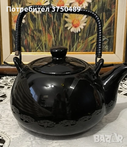 Порцеланов чайник , снимка 3 - Антикварни и старинни предмети - 53190194