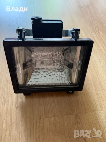 Халогенен прожектор 500W