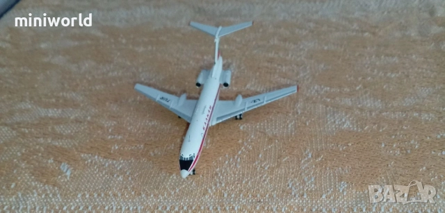 ТУ-134A Балкан Balkan Airlines LZ-TUR самолет - мащаб 1:400 нов в кутия, снимка 12 - Колекции - 51763055
