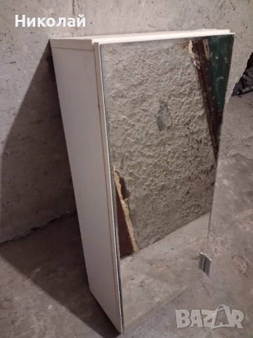 Шкафче за баня с огледало 