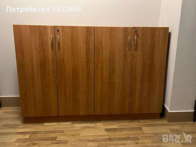 Шкаф с Врати и Заключване – Идеален за Офис или Дом 180/120/35
