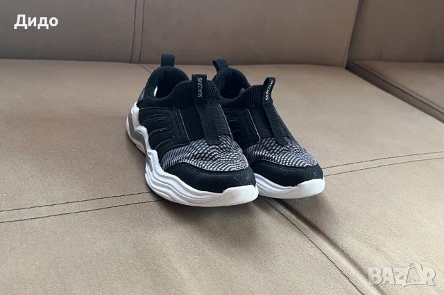 Детски маратонки Skechers - много запазени, снимка 2 - Детски маратонки - 51475818
