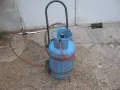 Газова бутилка в комплект с горелка и количка , снимка 1