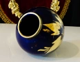 Порцеланова ваза,злато,кобалт,ръчно рисувана. , снимка 3