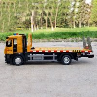 Макетен модел на Камион платформа - Пътна помощ 1:24 , снимка 1 - Коли, камиони, мотори, писти - 42124081