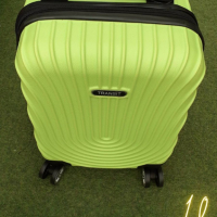 Стилен куфар с колелца за ръчен багаж с твърдо покритие, снимка 10 - Куфари - 44778789