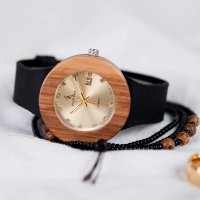 Луксозен дамски часовник от зеброво дърво и циферблат в златисто, украсен с кристали, снимка 6 - Дамски - 36250869