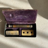 Стара самобръсначка „GILLETTE“, в оригинална кутия, снимка 2 - Колекции - 40694625