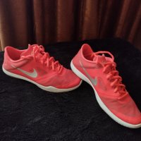Дамски маратонки Nike, снимка 5 - Маратонки - 42646905