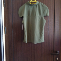 нова зелена еластична блуза с изрязани части, снимка 3 - Тениски - 44803329