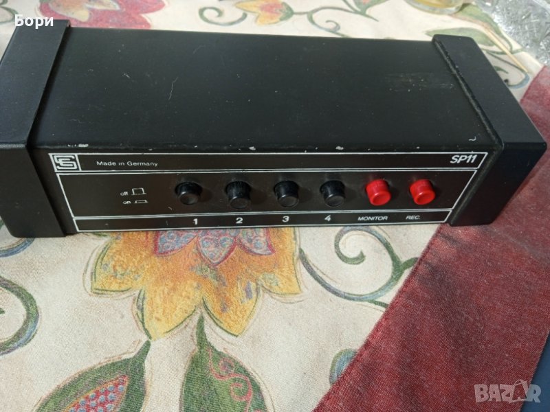 Аудио/Видео съединител разклонител, снимка 1