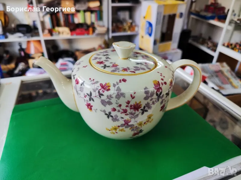 Порцеланов чайник Königl pr. Tettau, снимка 1