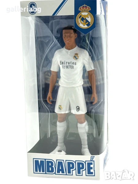 Фигурка на Mbappé с екип на Real Madrid – модел №9 с кутия и топка, снимка 1