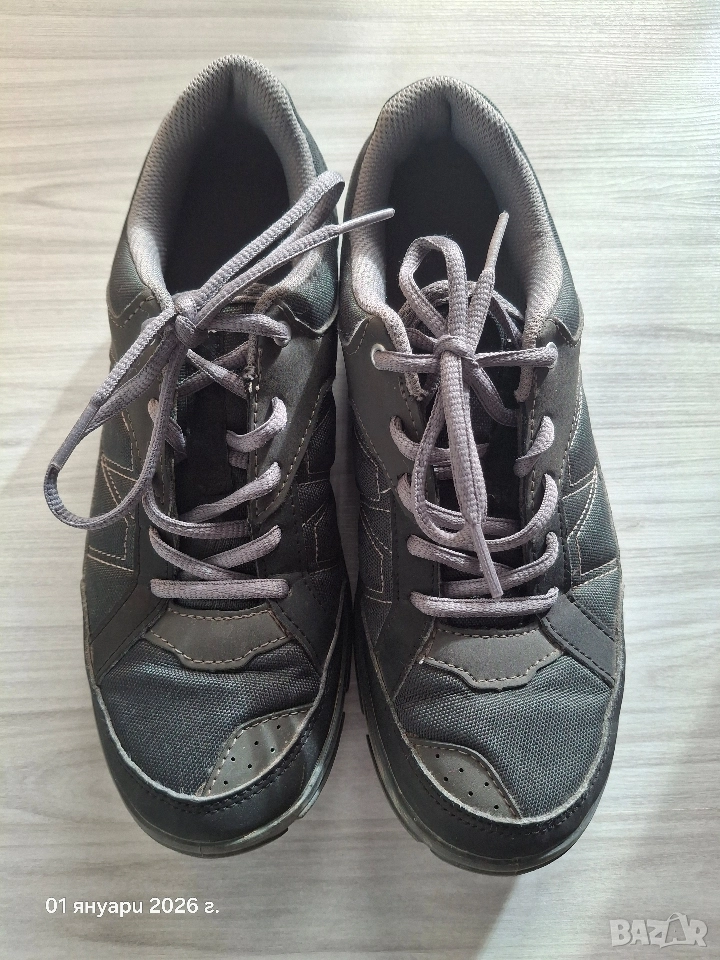 Туристически обувки н.38, снимка 1