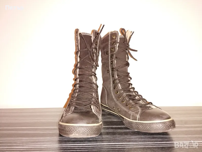 Продавам дамски, зимни кецове, снимка 1