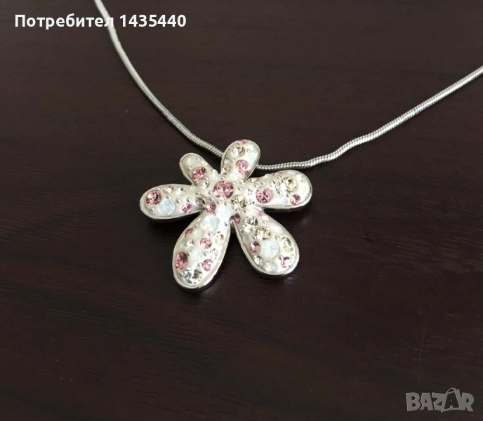 Колие Swarovski в нежно розово, снимка 1