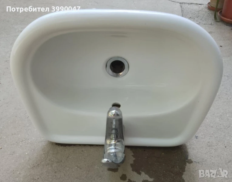 Малка мивка със смесител и сифон, снимка 1