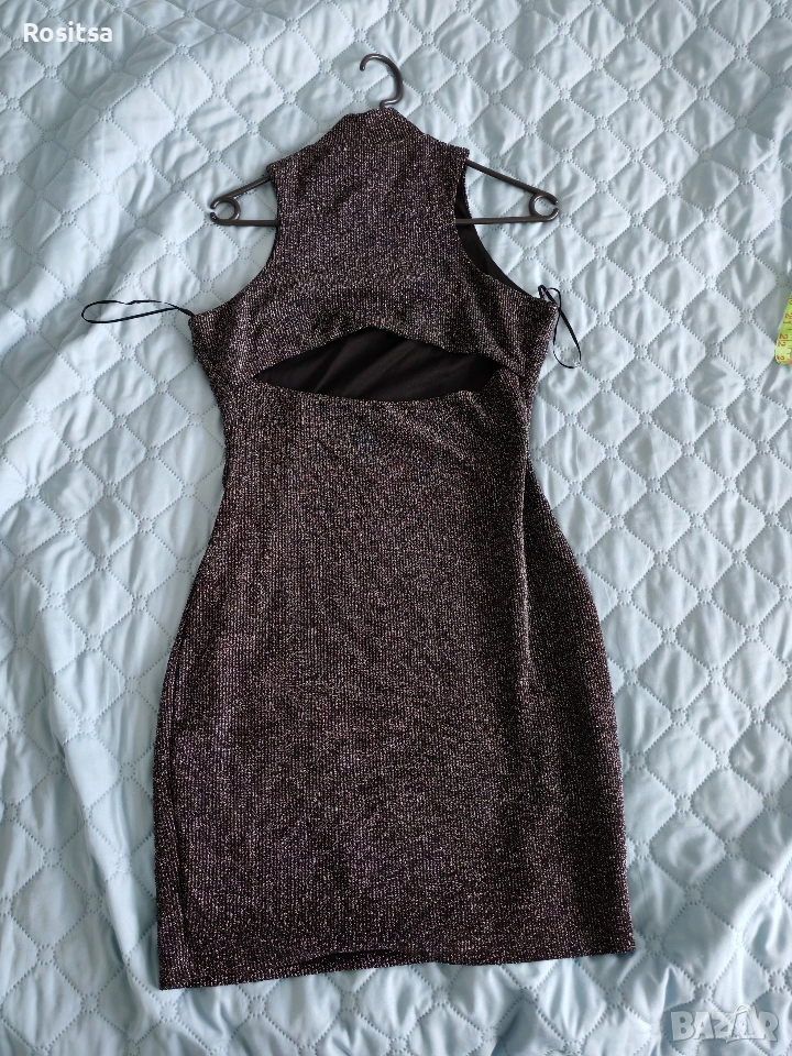 Празнична еластична рокля, снимка 1