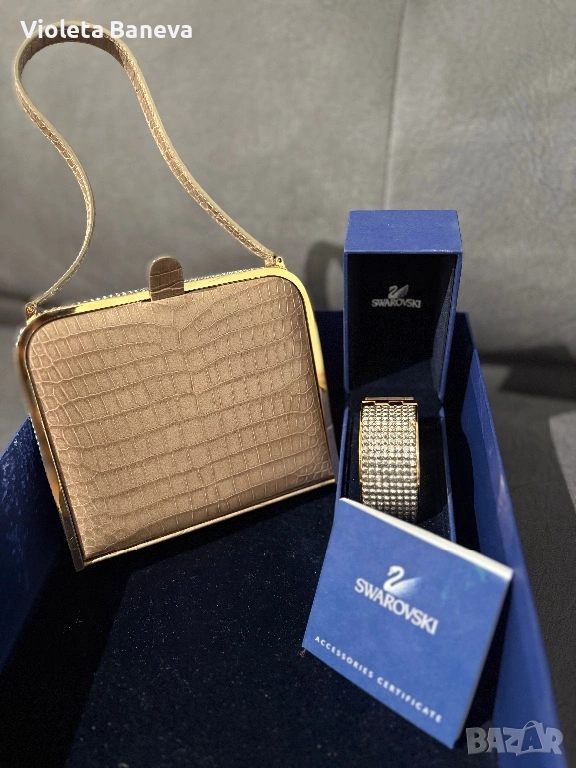оригинален лимитиран, винтидж комплект Swarovski, включващ елегантна дамска чанта и гривна, снимка 1
